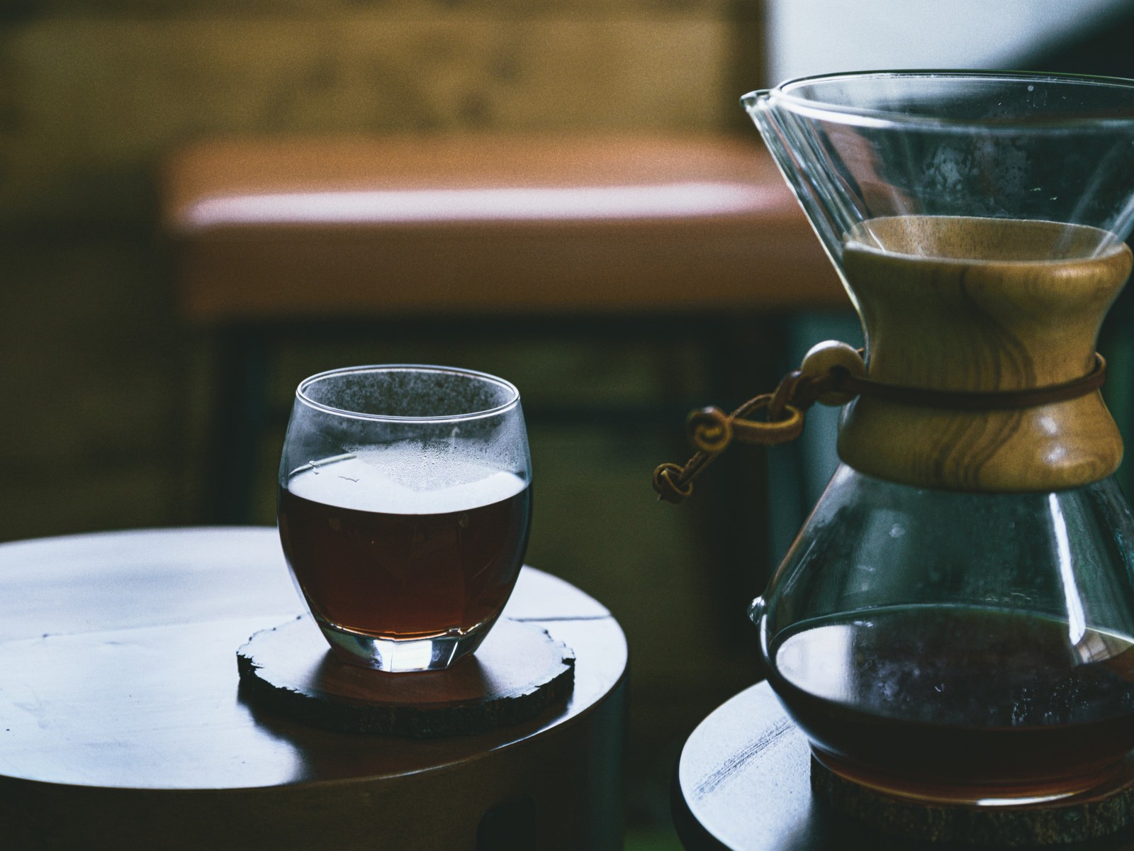 サイフォンとコーヒーの画像